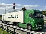 Ein Volvo FH Sattelzug von Travwco am 12.9.25 beim Grauholz.
