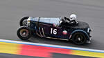 Mitzieher #16, FRAZER NASH TT Rep  Bj.:1932, im Jenks Trophy Rennen (Frazer Nash Car Club), ein historisches Automobilrennen f�r Vorkriegsfahrzeuge des britischen Herstellers Frazer Nash auf dem  Circuit de Spa-Francorchamps, Rahmenprogramm der Spa 6h Classic 2026. Aufnahme am 27.9.2026 von der neuen gro�en Trib�ne mit guter Sicht �ber: Raidillion, Eau Rouge und die Einfahrt der Boxengasse
