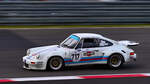  Porsche 911 RSR 3.0, Historic Championship’ 81 (vormals HEC/HTGT) ist die �lteste, historische Rennserie in Deutschland. Zugelassen sind Touren- und GT-Fahrzeuge bis Baujahr 1981 und Rennsportfahrzeuge bis Baujahr 1971.
Aufnahmen vom: N�rburgring Classic am 13.06.2026, aus den Zuschauer Bereichen.