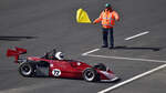 Nr. 72,  Reynard SF79, FORMEL FORD 2000, Bj. 1979. Historic Monoposto Racing
Die Rennserien der Formelfahrzeuge aus den Nachwuchsklassen der 60er und 70er Jahre halten ein wichtiges St�ck Motorsportgeschichte lebendig.
Aufnahmen vom: N�rburgring Classic am 13.06.2026, aus den Zuschauer Bereichen.
