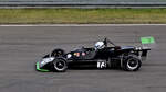 Nr. 73,  Reynard SF79, FORMEL FORD 2000, Bj. 1979. Historic Monoposto Racing
Die Rennserien der Formelfahrzeuge aus den Nachwuchsklassen der 60er und 70er Jahre halten ein wichtiges St�ck Motorsportgeschichte lebendig.
Aufnahmen vom: N�rburgring Classic am 13.06.2026, aus den Zuschauer Bereichen.