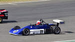 Nr. 77, Reynard SF78, FORMEL FORD 2000, Bj. 1978. Historic Monoposto Racing
Die Rennserien der Formelfahrzeuge aus den Nachwuchsklassen der 60er und 70er Jahre halten ein wichtiges St�ck Motorsportgeschichte lebendig.
Aufnahmen vom: N�rburgring Cla ...