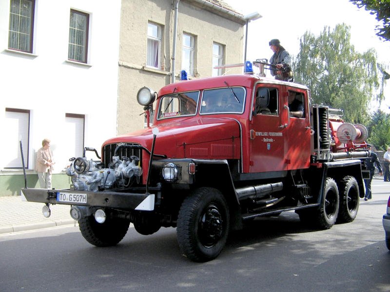 TLF 15 - G5, der Groe aus Werdau ist ´ne Klasse fr sich beim Feuerwehrumzug in Wurzen am 22.09.07