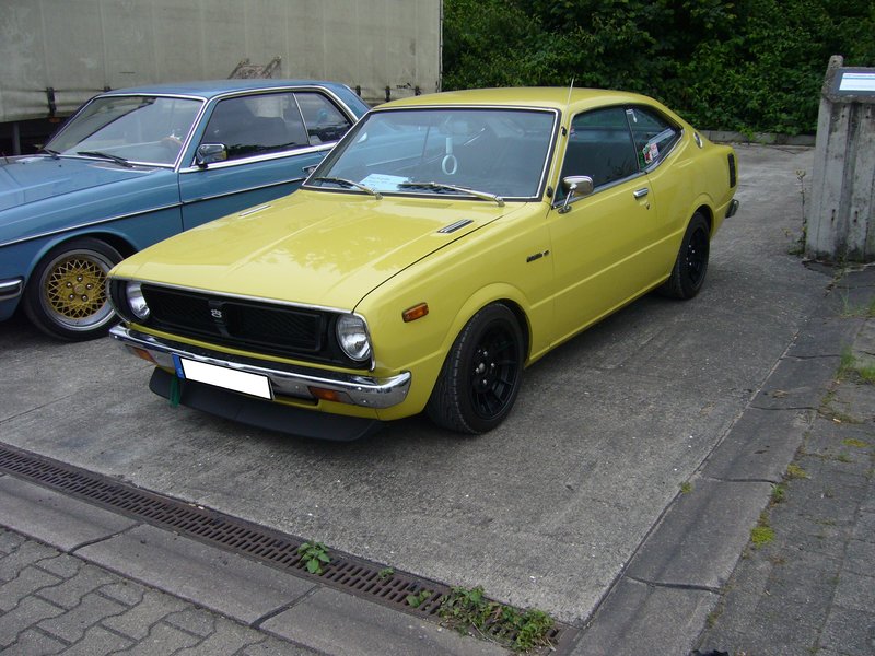 Toyota Corolla E35 Coupe Gebaut Von 1974 Bis 1979 In Deutschland Stand Dieses Modell Ab 1975 Bei Den Handlern Fahrzeugbilder De