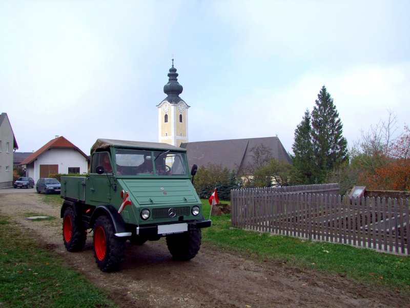 Unimog,Bj1956 mit 40PS nimmt an einer Traktorenralley in Geiersberg teil;081026