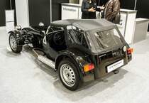 Caterham Se7en, mit geschlossenem Dach, gesehem auf dem Auto Zürich 2014