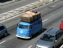 VW T1 immer noch fleizig und zuverlssig in Sao Paulo im Einsatz, Januar 2008