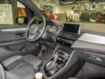 Interieur des BMW 2 Active Tourer. Foto: Auto Zürich 2014