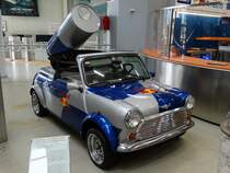 Ein Red Bull Mini am 11.11.14 im Technik Museum Sinsheim