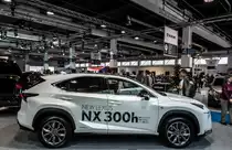 Der neue Lexus NX300h (seitenansicht), gesehen auf dem Auto Zürich 2014.