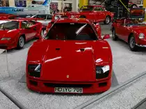 Ein Ferrari am 22.11.14 im Technik Museum Sinsheim 