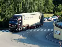 VOLVO-460 FH12; von Fluckinger durchfährt das Rieder Stadtgebiet; 140618