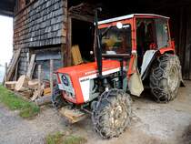 LINDNER 420SA(Produktionszeitraum 1975-85 mit einer Auflage von 1963 Stk; Leistung 42PS; Hubraum 2502cm³)ist für den Winter gerüstet; 141123