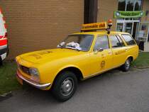 Peugeot 504 Break bei der Vintage Cars & Bikes in Steinfort am 03.08.2014