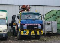 SAURER: Alter Saurer D 290 noch mit blauem Bernerkennzeichen im Einsatz. Die Aufnahme ist am 6. Dezember 2014 bei Gondiswil entstanden.
Foto: Walter Ruetsch
 