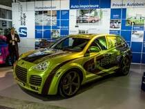 Porsche Cayenne getunert. (Auto Zürich 2014)