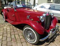 MG TD, englischer Roadster, Baujahr 1951, 4-Zyl.Motor mit 1250ccm und 57PS, Waldkircher Sonntag, Juli 2014