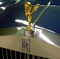 Rolls Royce Ltd., K�hlerfigur  Spirit of Ecstasy  und Logo am K�hler des  Silver Shadow I , Baujahr 1976, Dez.2014