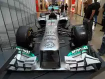 Mercedes-Benz F1 W04 (Lewis Hamilton) ausgestellt im Breuningerland Ludwigsburg (06.05.2014)