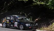 BMW 3 Coupé, gesehen mit Blumen am Heck auf dem Rallye Sprnt am 20.07.2014.