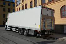 WTL 123 (Mercedes Benz Antos) steht am 19.09.2014 in der Innenstadt von Norrköping. WTL 123 (Mercedes Benz Antos) steht am 19.09.2014 in der Innenstadt von Norrköping.	
