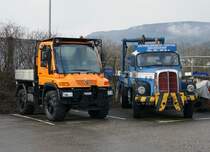 BERNA/UNIMOG: Historischer BERNA-Muldenkipper neben einem neuen UNIMOG in Neuendorf am 26. Dezember 2014.
Foto: Walter Ruetsch