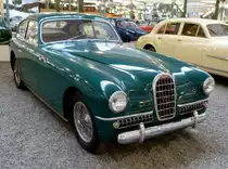 Bugatti Typ 57SC, 8-Zyl.Motor mit 3257ccm und 210PS, Vmax.215Km/h, die Karosserie stammt von Ghia/Schweiz 1951, Automobilmuseum M�lhausen, Nov.2013 