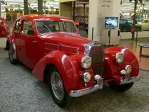 Bugatti Typ 57C, Baujahr 1938, 8-Zyl.Motor mit 3257ccm und 160PS, Vmax.180Km/h, Automobilmuseum M�lhausen, Nov.2013