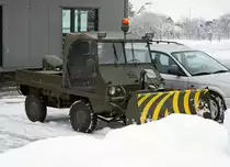 Militärfahrzeuge CH von Walter Ruetsch
HAFLINGER: Privat genutzter ehemaliger Militär-HAFLINGER im Winterdienst in Wiedlisbach am 30. Dezember 2014.
Foto: Walter Ruetsch