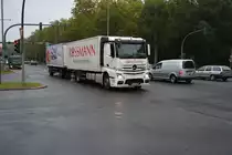 SK-LB 105 (Mercedes Benz Actros) unterwegs in Richtung Berlin Spandau. Aufgenommen am 26.09.2014 Heerstraße.