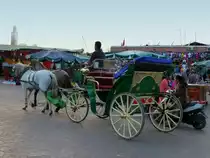 Marokko, Marrakesch, Pferdegespann auf dem Jaama el Fna Platz. 24.12.2014