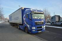 Z-P 1184 (MAN) steht am 27.12.2014 in Potsdam Wetzlarer Straße.
