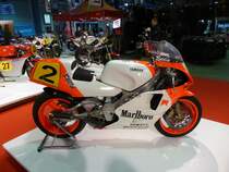 Yamaha 0W81 auf der International Motor Show in Luxembourg am 12.12.2014