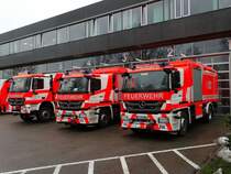 Berufsfeuerwehr Frankfurt am Main Mercedes Benz Axor RW Schiene 1 und 2 und Mercedes Benz Actros RW am 02.01.14 vor der Wache 1 in Frankfurt am Main. Frei zugänglich.