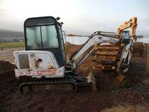 Bobcat X 325 in einem Neubaugebiet am Stadtrand von Trier am 07.10.2012