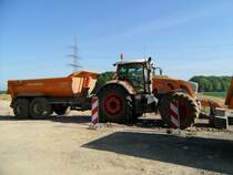 Fendt 933 Vario auf einer Baustelle an B51 der zwischen Trier und Bitburg am 24.05.2010
