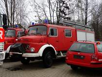 Ein alter Mercedes Benz Hauber am 02.01.15 in Frankfurt. Durch einen netten Feuerwehrmann durfte ich auch auf den Gelände der Wache 1 Fotos machen.