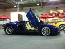 Lamborghini Aventador Roadster auf der International Motor Show in Luxembourg am 23.11.2013