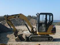 Caterpillar 302.5 aufgenommen am 18.04.2010