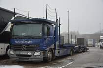 FHF-814 (aus Littauen, Mercedes Benz Actros) steht am 31.12.2014 am Rastplatz Avus.