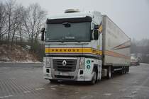 Aus Ungarn kommt dieser Renault mit dem Kennzeichen LXD-715. Aufgenommen am 31.12.2014, Rastplatz Avus. 