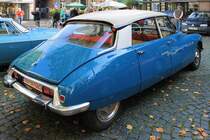 Citroen DS auf dem Rathausplatz in St. Tönis, 12.10.14