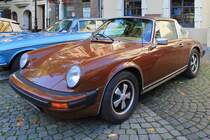 Porsche 911S Targa auf dem Rathausplatz in St. Tönis, 12.10.14