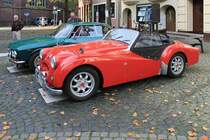 Triumph TR 2 auf dem Rathausplatz in St. Tönis, 12.10.14