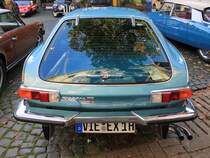 Volvo P 1800 ES auf dem Rathausplatz in St. Tönis, 12.10.14