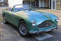 Aston Martin DB4 auf dem Rathausplatz in St. Tönis, 12.10.14