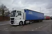 ROW-QL 533 (MAN) steht am 10.01.2015 auf dem Rastplatz der Avus in Berlin.