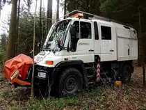UNIMOG U300 der EnergieAG im unwegsamen Waldgebiet; 141211