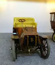 Panhard-Levassor Typ B, franz�sischer Oldtimer, Baujahr 1902, 4-Zyl.Motor mit 2411ccm und 10PS, Vmax.65Km/h, Automobilmuseum M�lhausen, Nov.2013
