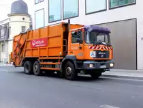 MAN von  VEOLIA  auf Entsorgungsfahrt in Fulda, Januar 2015